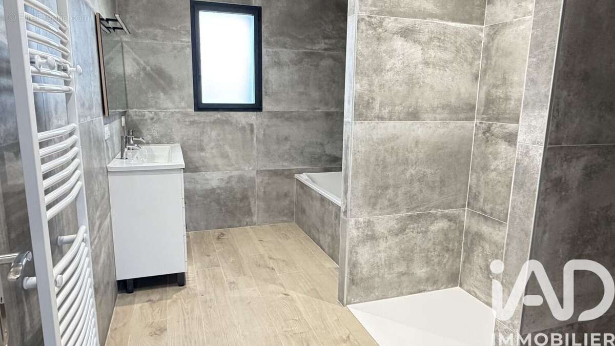 Photo 4 - Maison à NIEUL-LE-VIROUIL