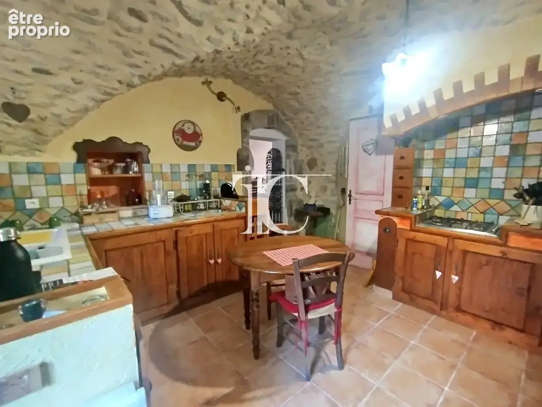 - exclusivite - maison de village renovee - 4 chambres - 5 minutes de toutes commodites - photo 3