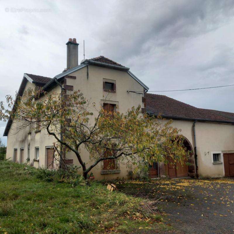 Maison à EQUEVILLEY
