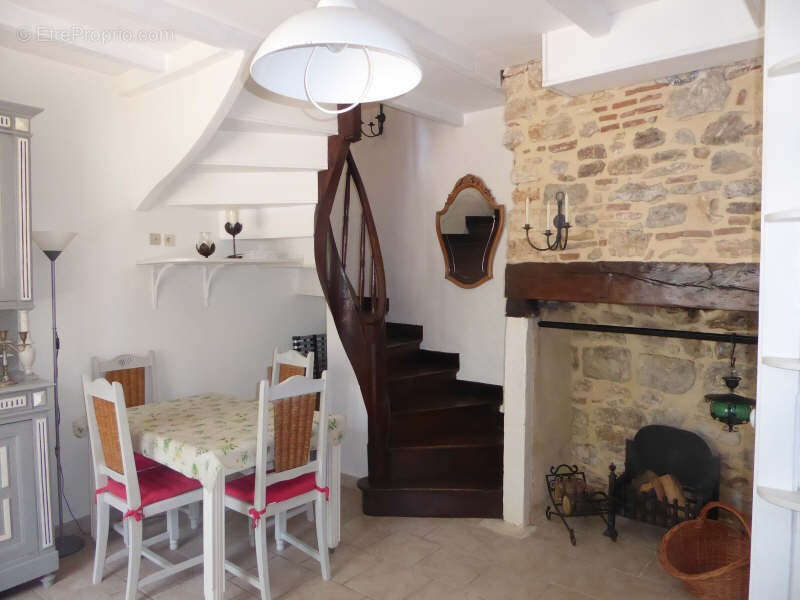 Maison à PUY-L'EVEQUE