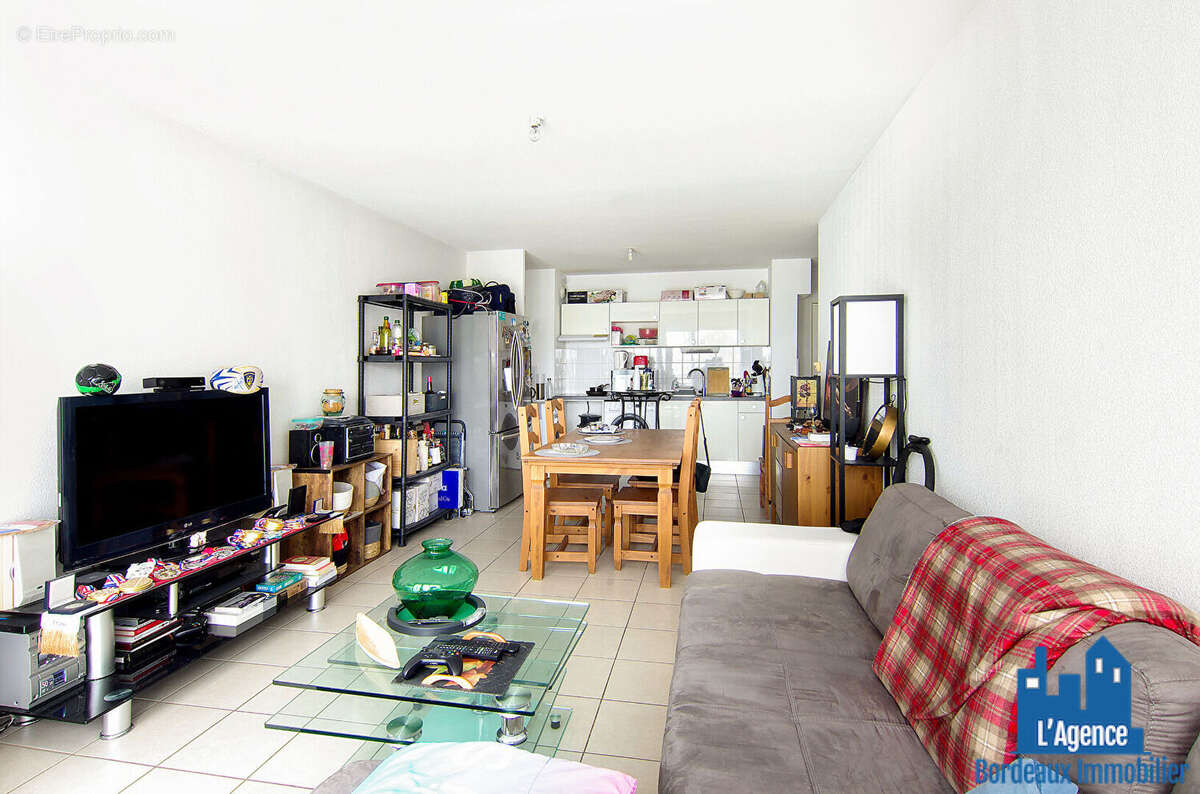 Appartement à VILLENAVE-D&#039;ORNON