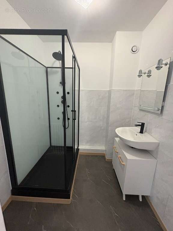 Appartement à ANDREZIEUX-BOUTHEON