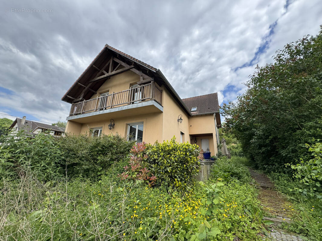 Maison à LE THILLAY