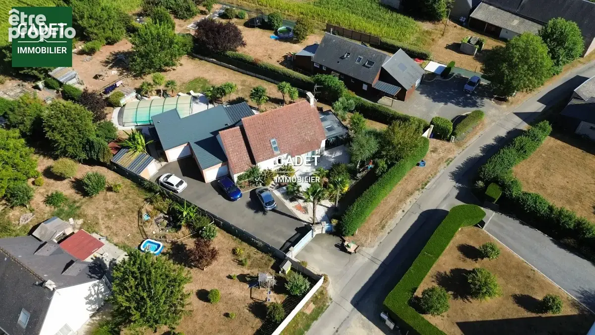 Maison à BACILLY
