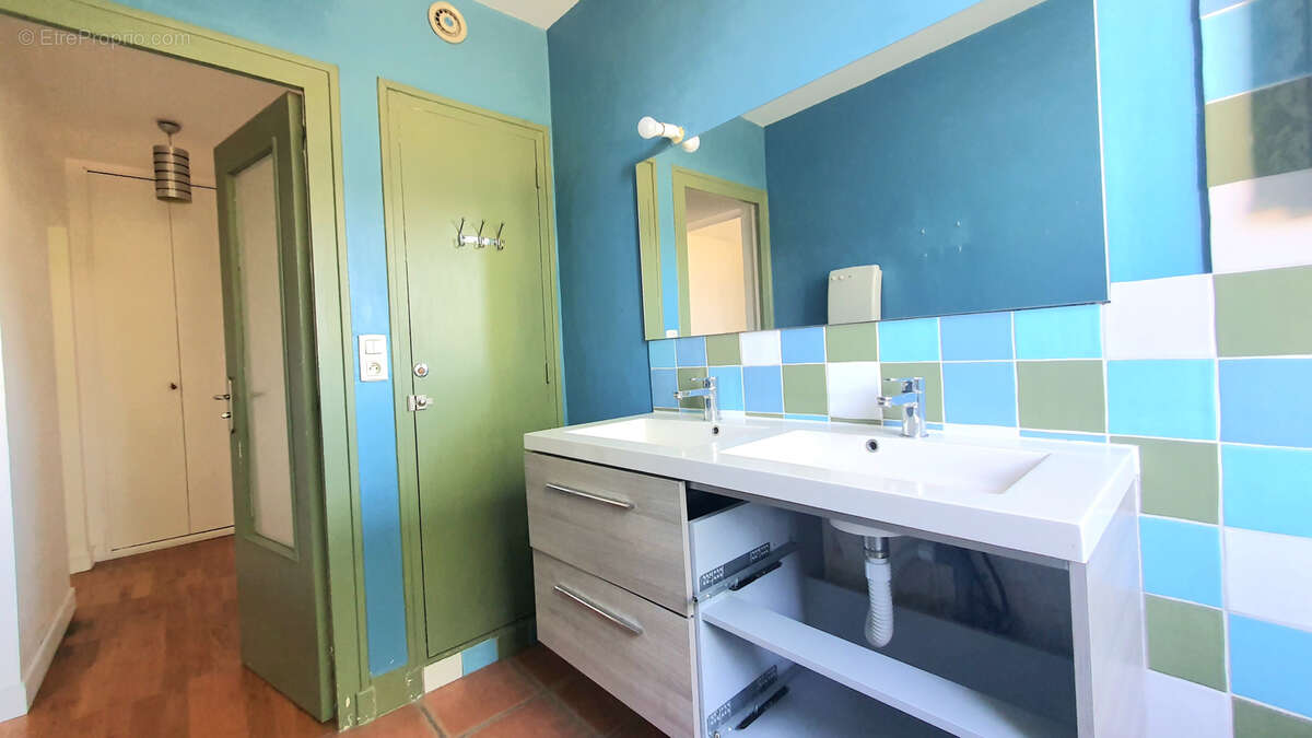 Appartement YZEURE CENTRE 108.12m2 - photo 9