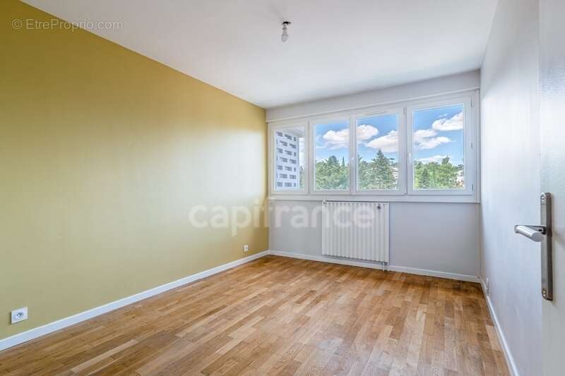 Appartement à SAINTE-FOY-LES-LYON