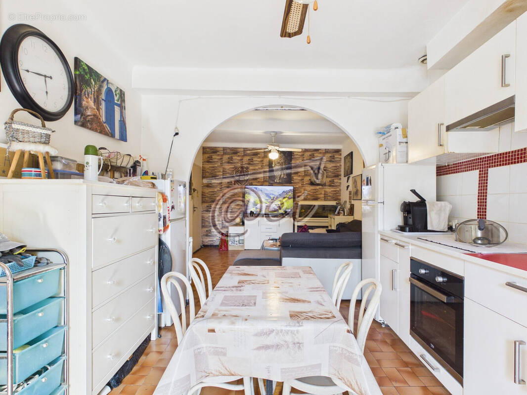 Appartement à SAINT-MAXIMIN-LA-SAINTE-BAUME
