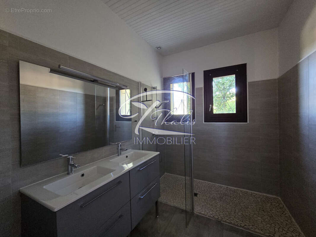 Maison 242 m² à Bonnetan  - photo 8