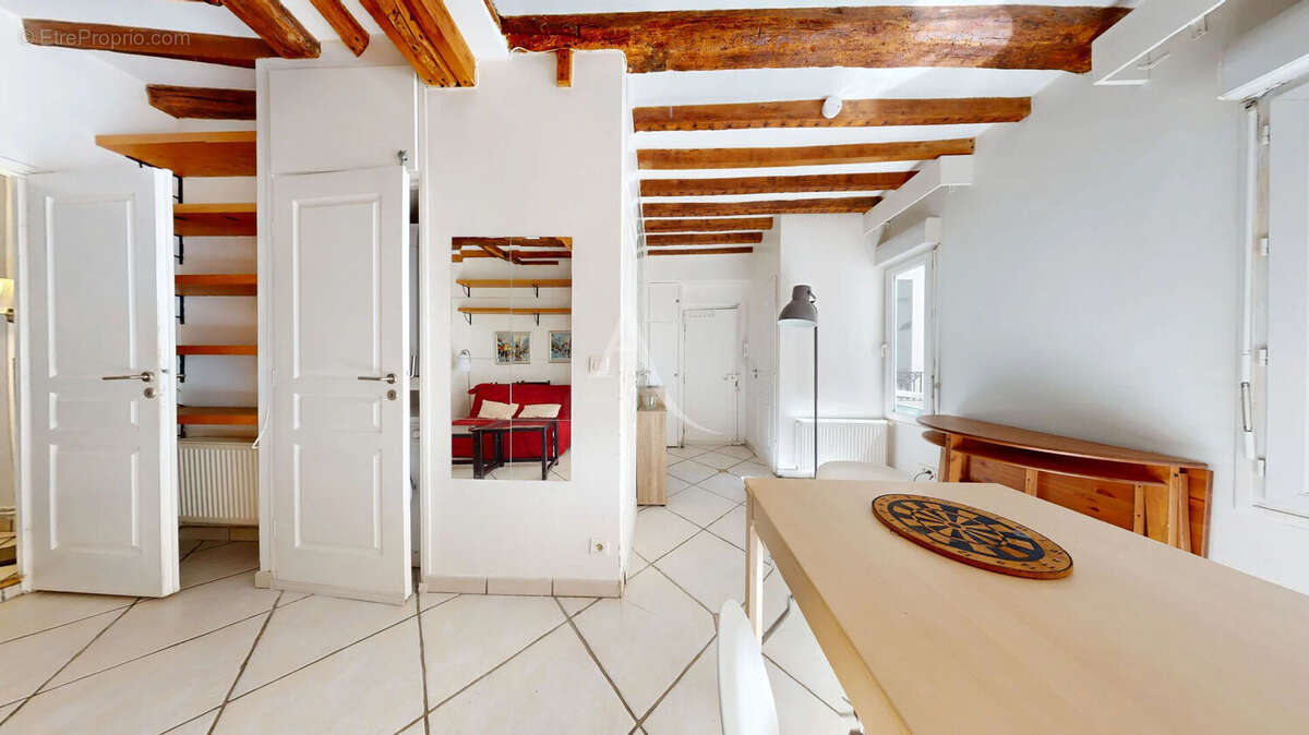 Appartement à PARIS-10E