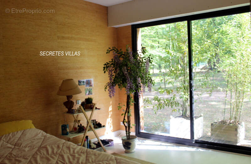 Maison à FARGUES-SAINT-HILAIRE