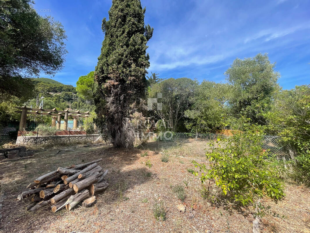 Terrain à TOULON