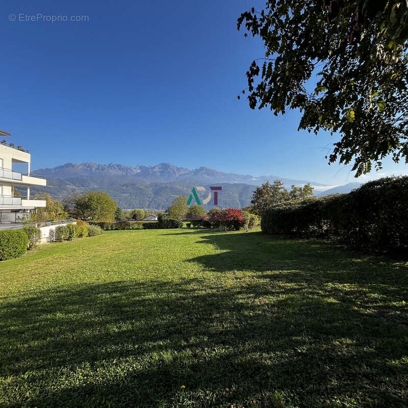 Appartement à SAINT-ISMIER