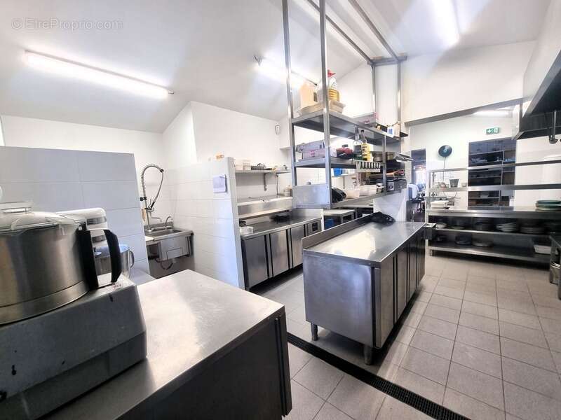 Commerce à SAINT-PIERRE-D'OLERON