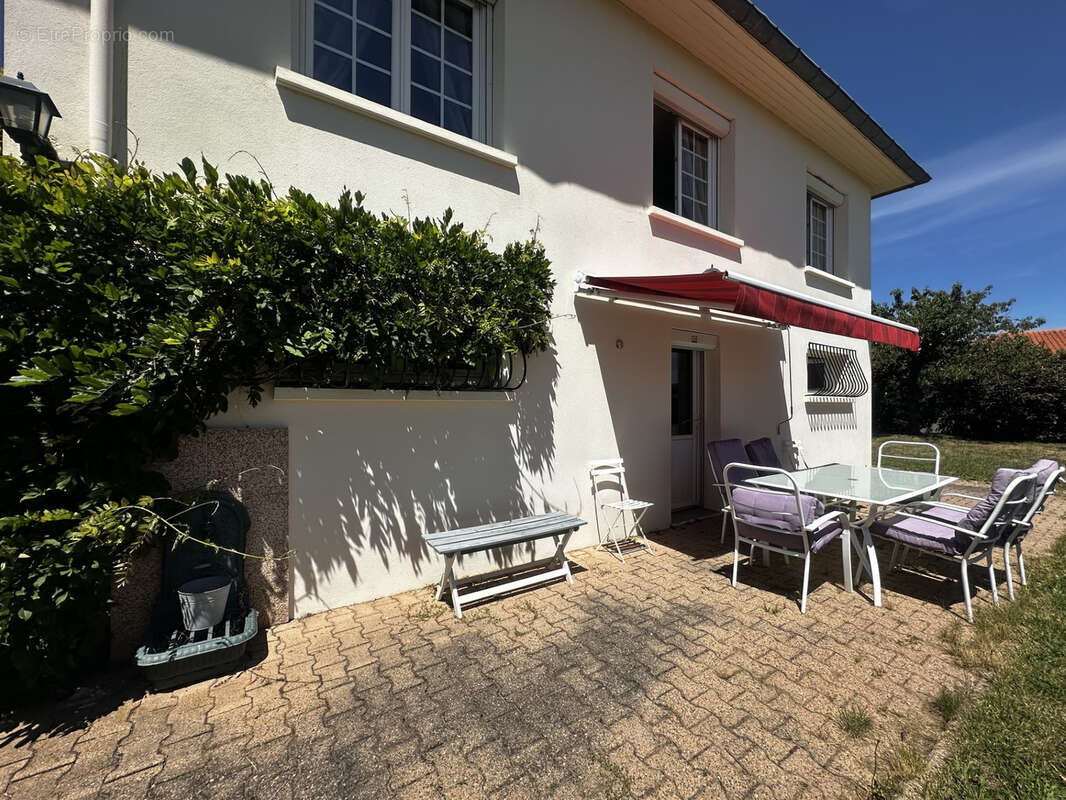 Maison à POUILLY-LES-NONAINS