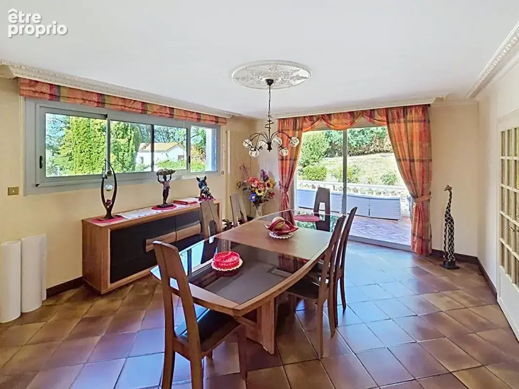 Maison secteur Mortagne sur Sèvre 5 pièces 204 m2 - photo 4