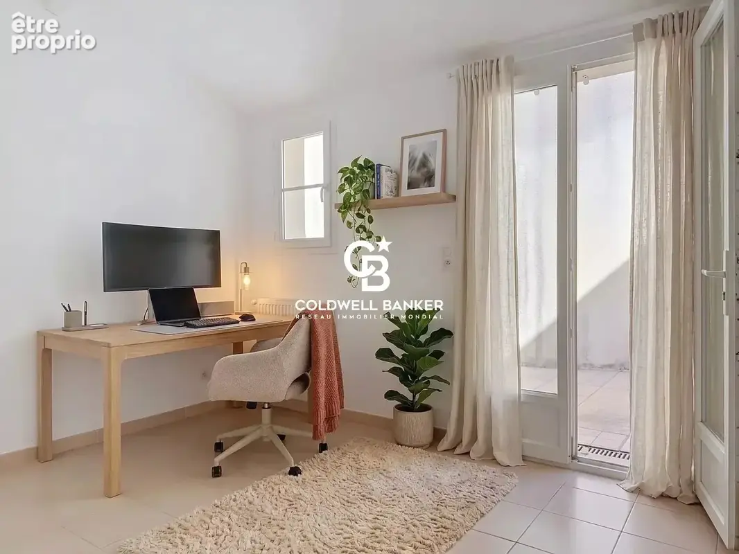 À vendre à Cognac — Charmante maison de ville, idéal premier achat ou investissement locatif ! - photo 8