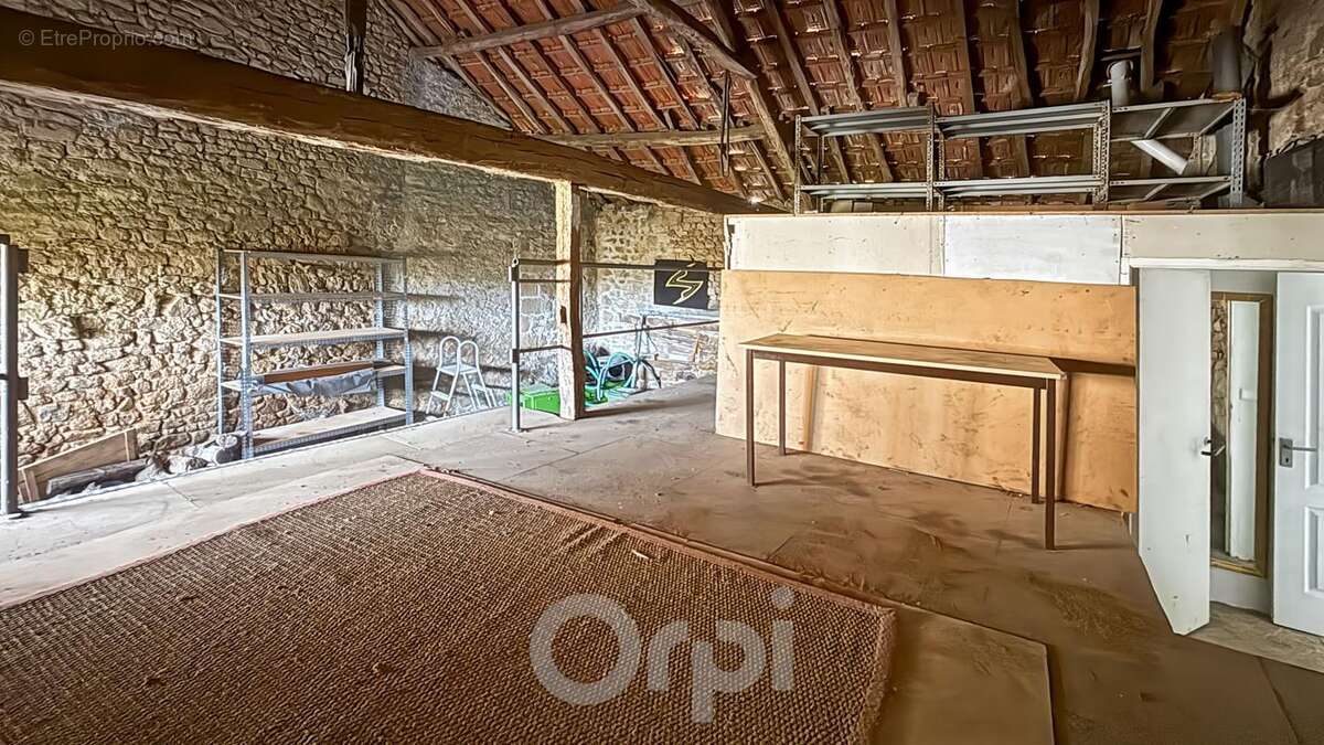 Maison à SAINT-SULPICE-LAURIERE