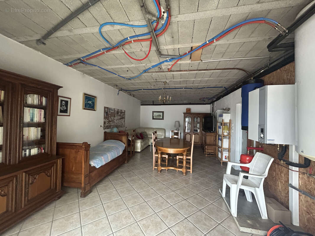 Magrie - Villa de plain-pied sur terrain arboré de 4709m2- Piscine et dépendances - photo 14