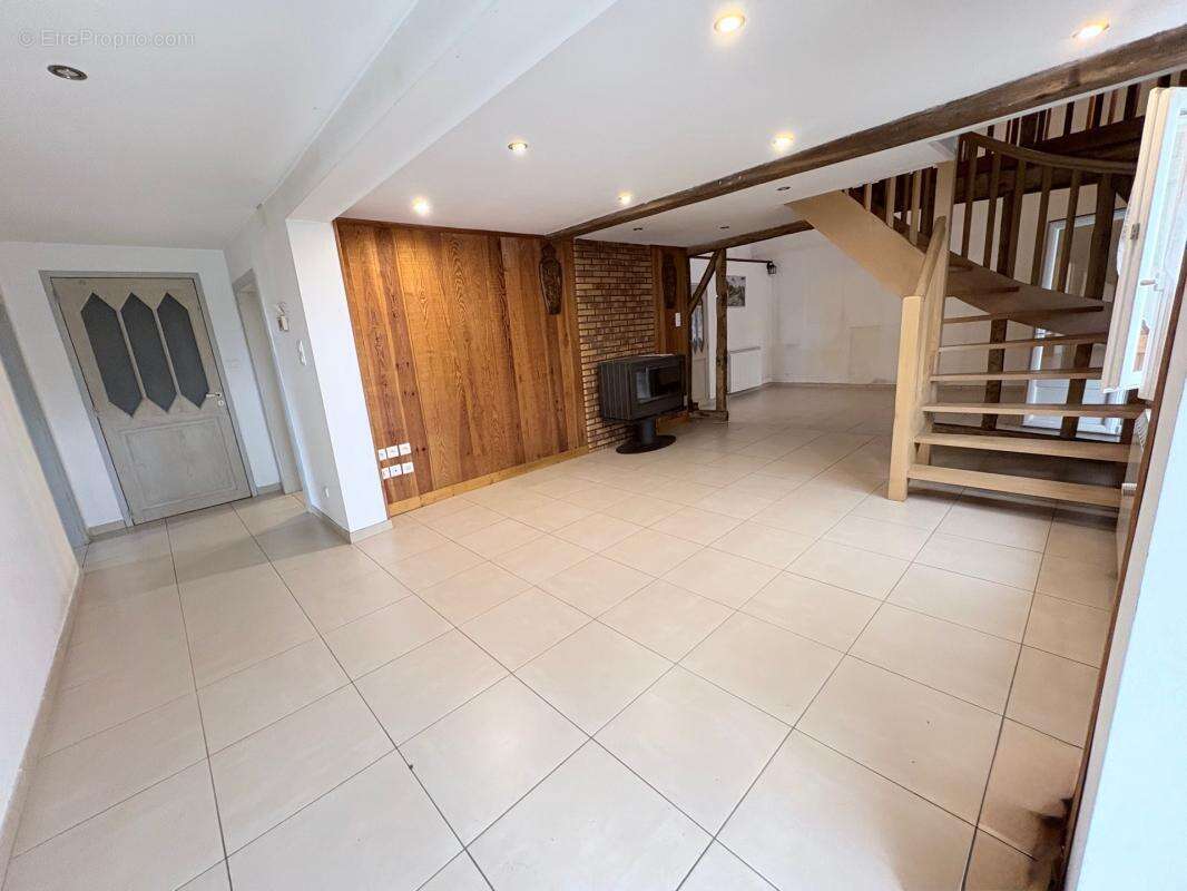 Prix à la baisse pour cette belle Maison avec dépendances !! - photo 5