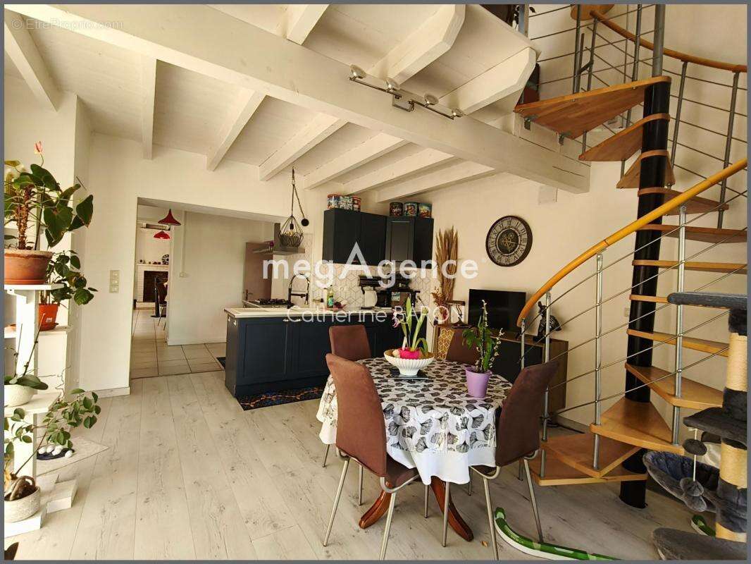 Maison de caractère, en pierre 162 m² - 4 chambres - Jardin - photo 3