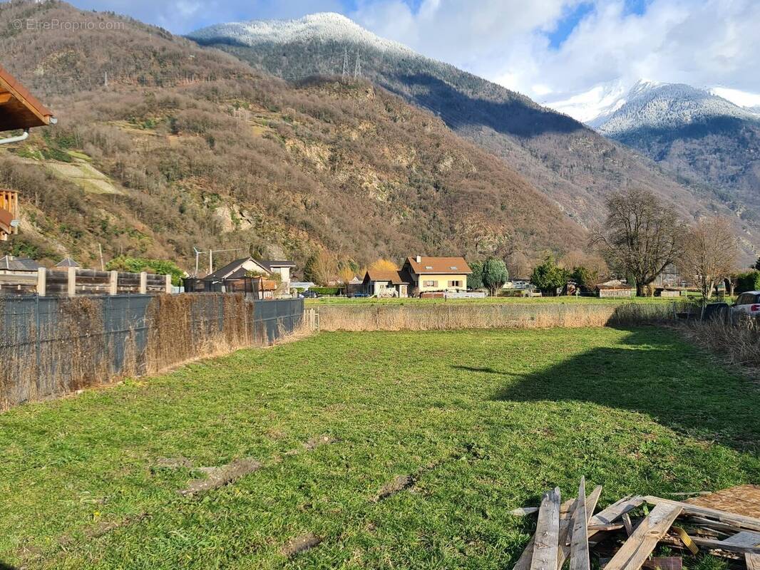 Terrain à ALBERTVILLE