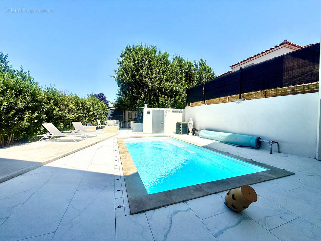 Maison à CLARENSAC