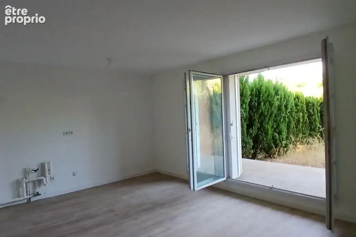 T5 E02660029L - Dans petite copropriété spacieux T5 de 98m² avec jardin de 93m² proche calanques - photo 5