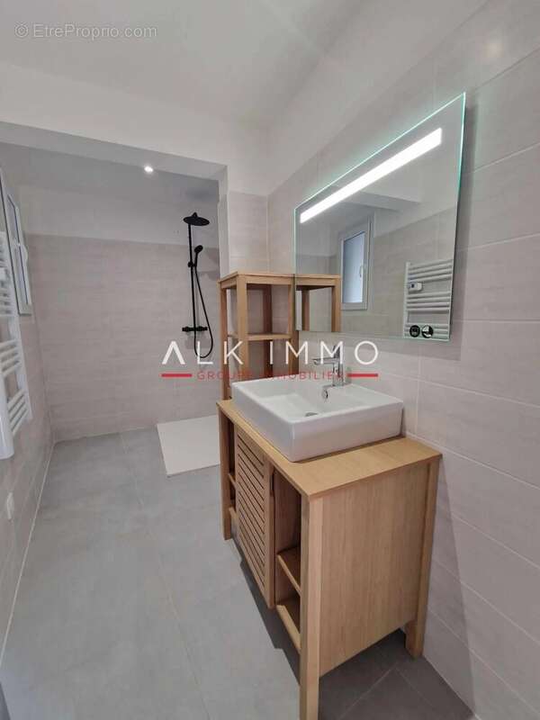 Appartement à CONTAMINE-SUR-ARVE