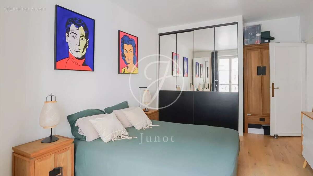 Appartement à PARIS-17E