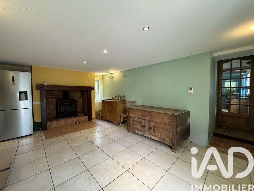 Maison 248 m² à Bournand  - photo 6