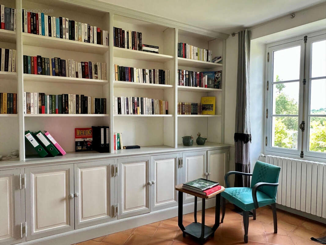 bureau bibliothèque. - Maison à CONDOM