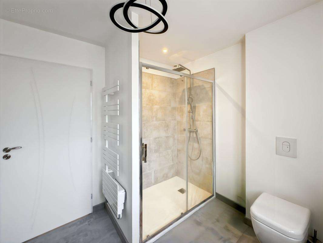 Maison à NOTRE-DAME-DE-SANILHAC