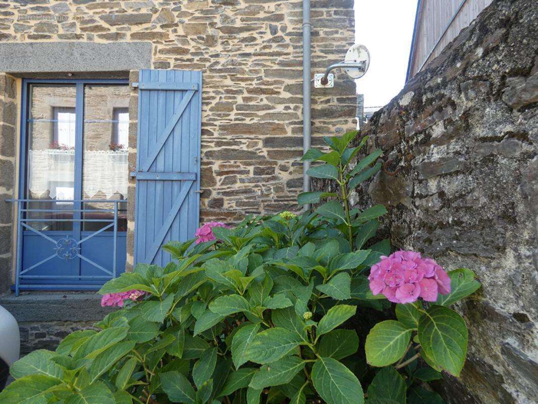 A CANCALE ! Maison en pierre en excellent état, 6 pièces, 5 chambres ! - photo 14