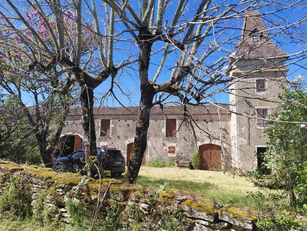 Maison à AUJOLS