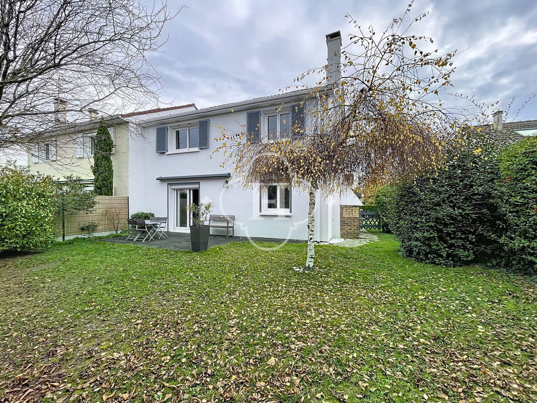 Maison à MAREIL-SUR-MAULDRE