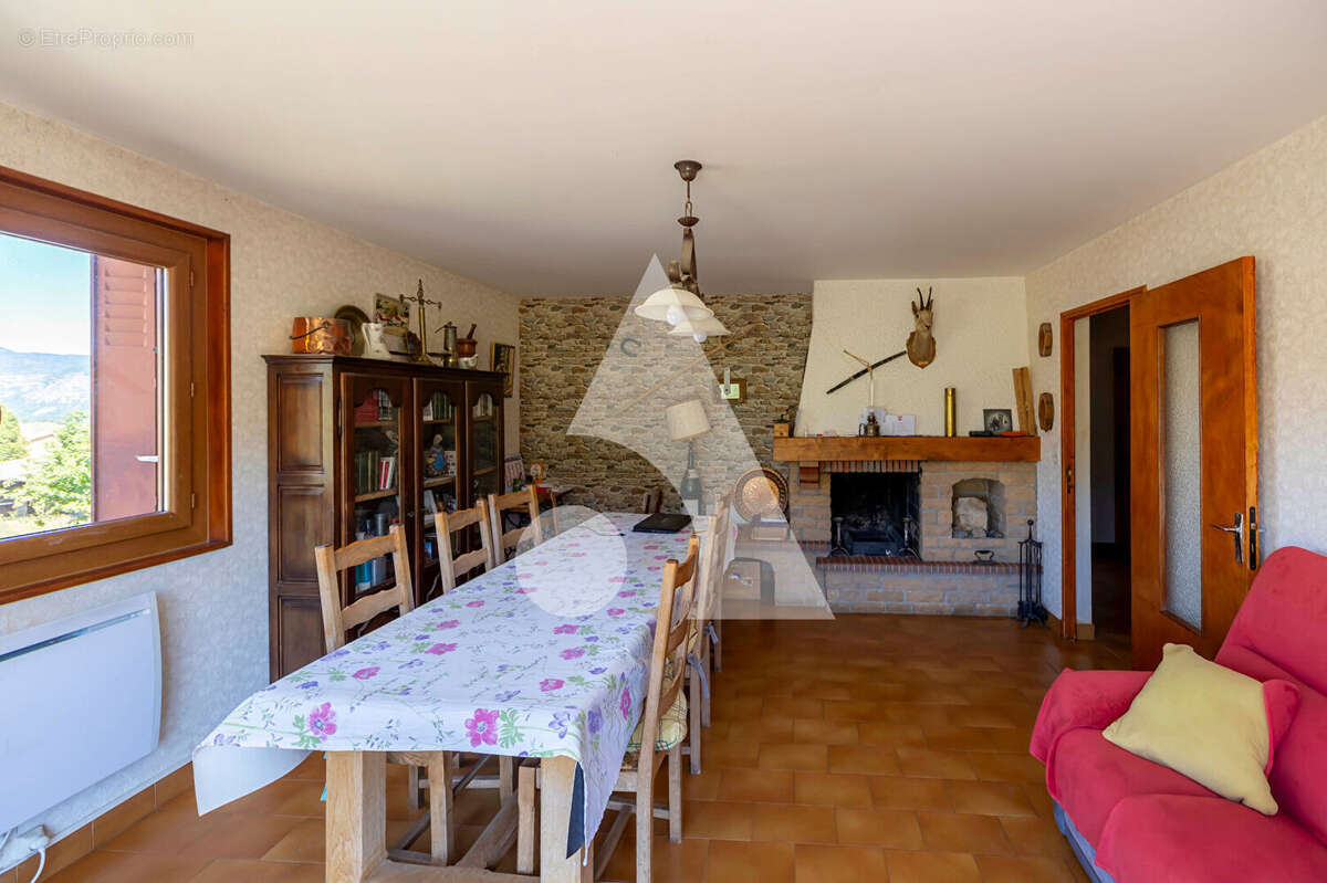 Maison à BELLAFFAIRE