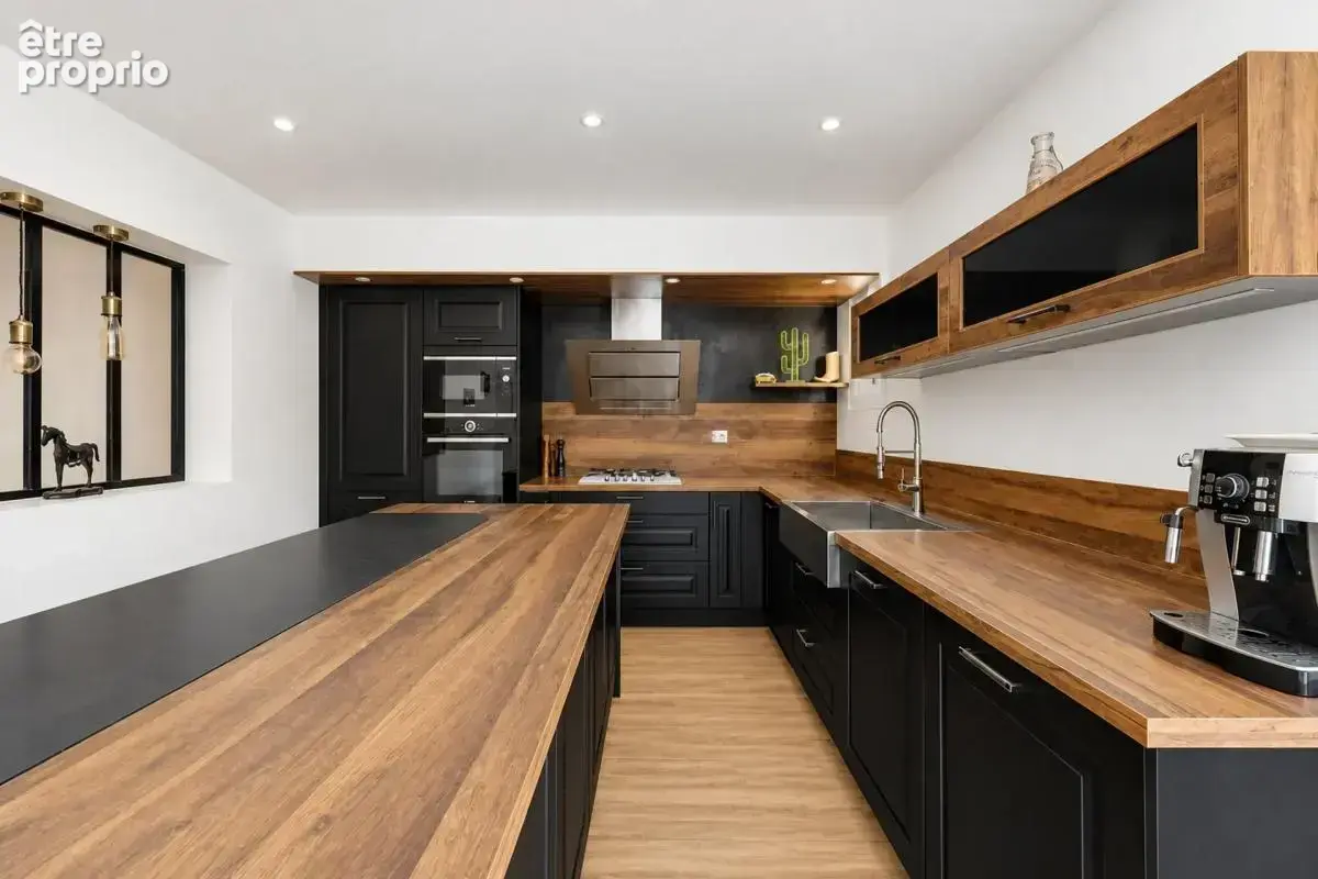LUZARCHES – Une propriété rare au cœur de 2 646 m² de verdure - photo 9