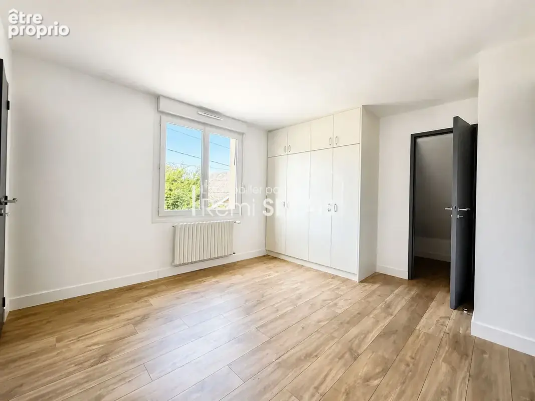 Maison plain pied renovée centre ville - photo 9