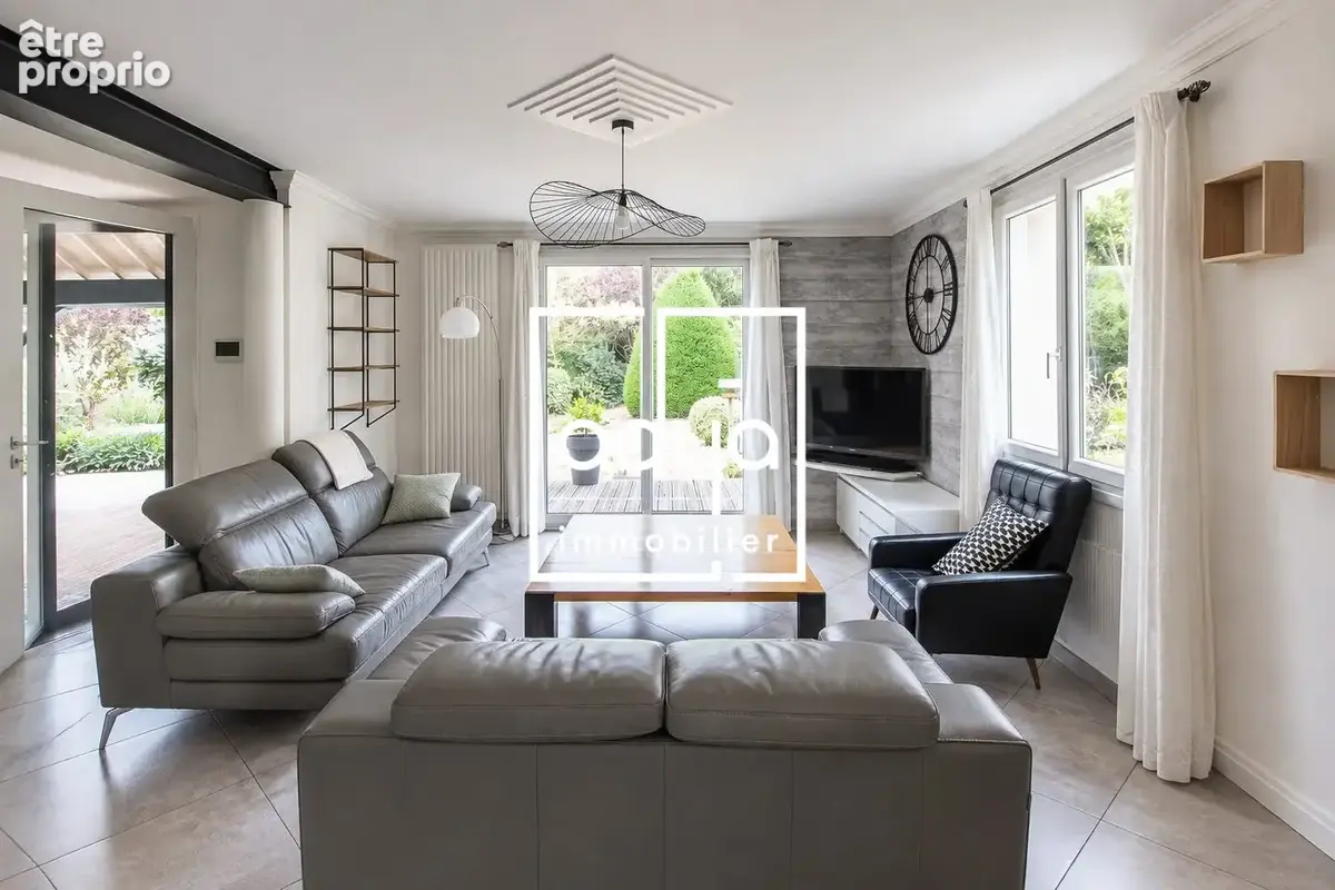 Maison 8 pièces 188 m² à vendre à Soulaines-Sur-Aubance (49610) - photo 2