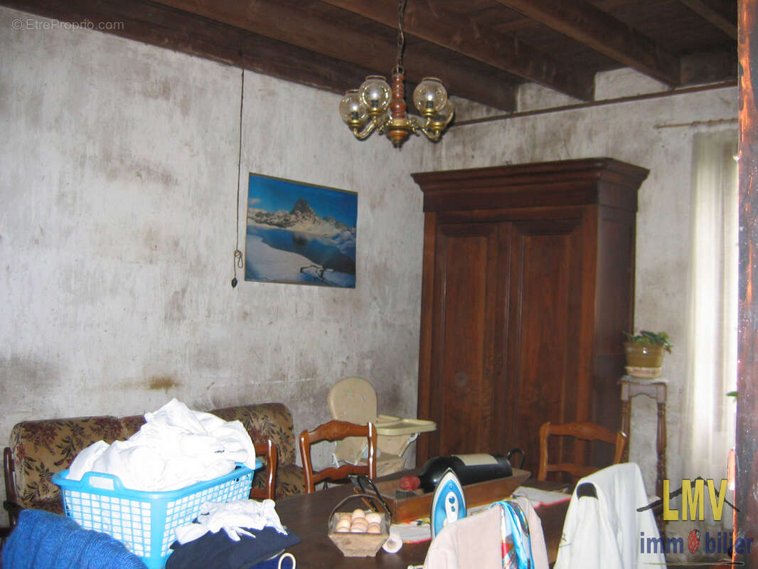 Maison à LES SALLES-DE-CASTILLON