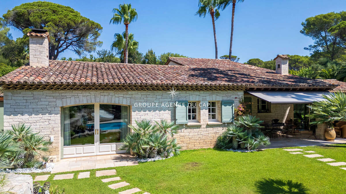Magnifique villa en pierres au coeur des golfs avec piscine - photo 18