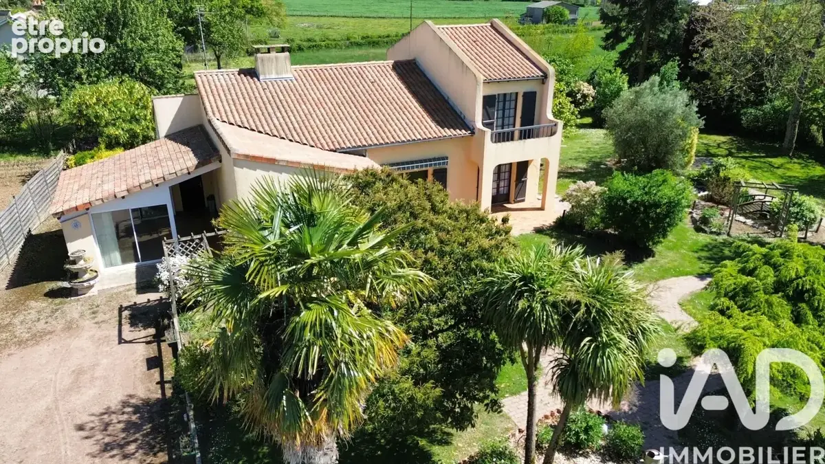 Photo 1 - Maison à FLEURE