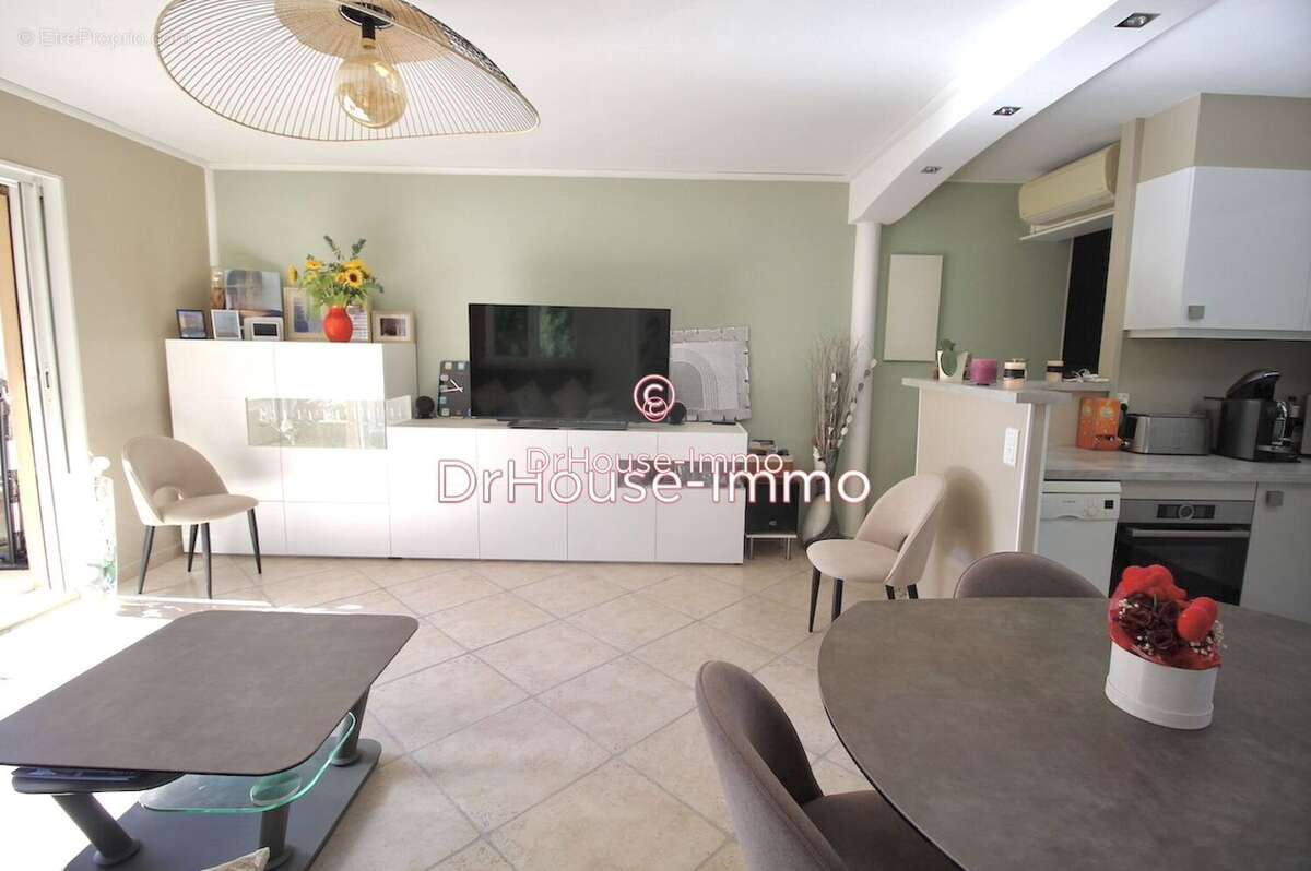 Appartement 86 m² à Cavalaire-Sur-Mer  - photo 3