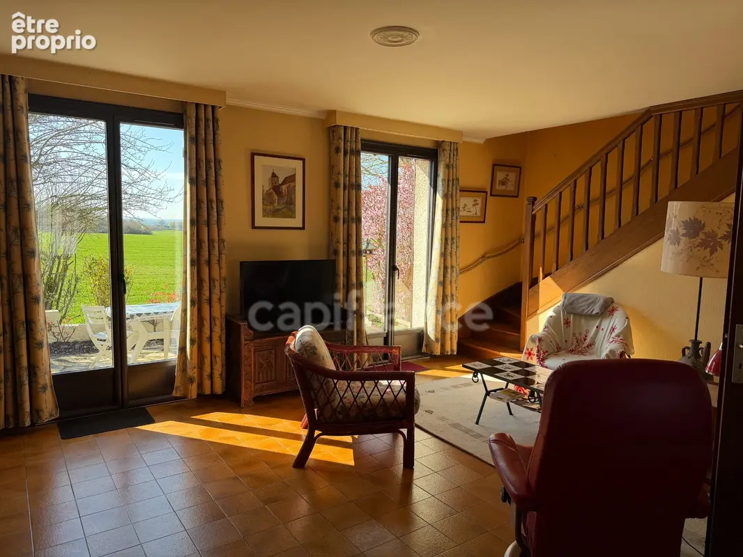 Maison à vendre 7 pièces  de 141 m2 Saint Georges sur Baulche (89) 4 chambres.  Sous sol.  Terrain 600 m2 - photo 3