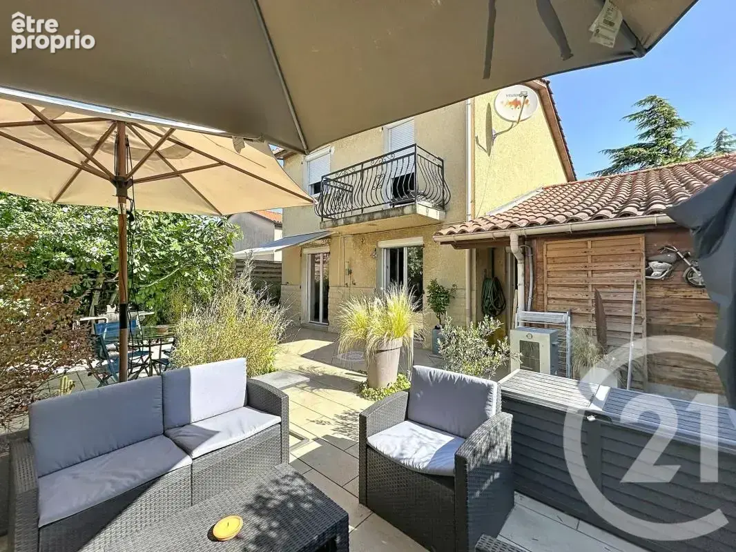 Maison 80 m² à Saint-Fons  - photo 17