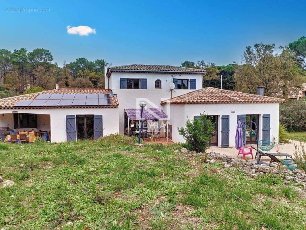 URGENT - A FAYENCE Villa sur terrain d'1 ha environ - Piscine - photo 8