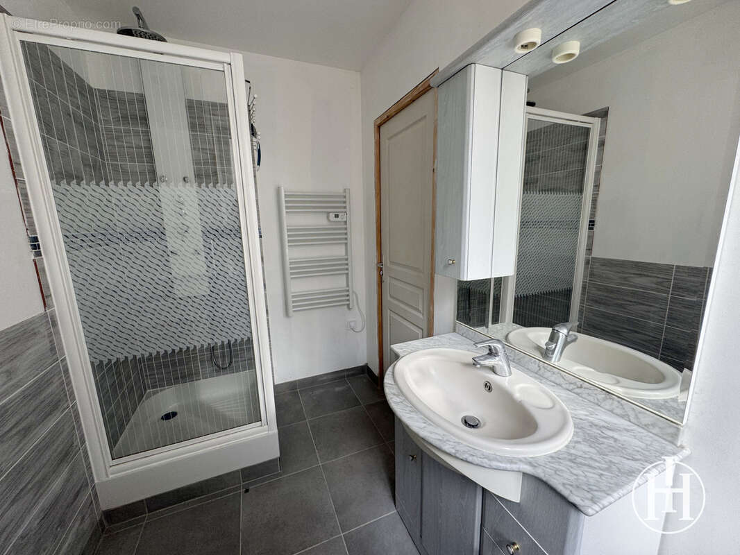 Appartement à SAINT-AMAND-MONTROND