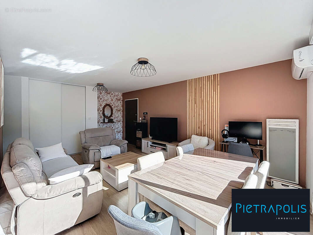 Appartement à MESSIGNY-ET-VANTOUX