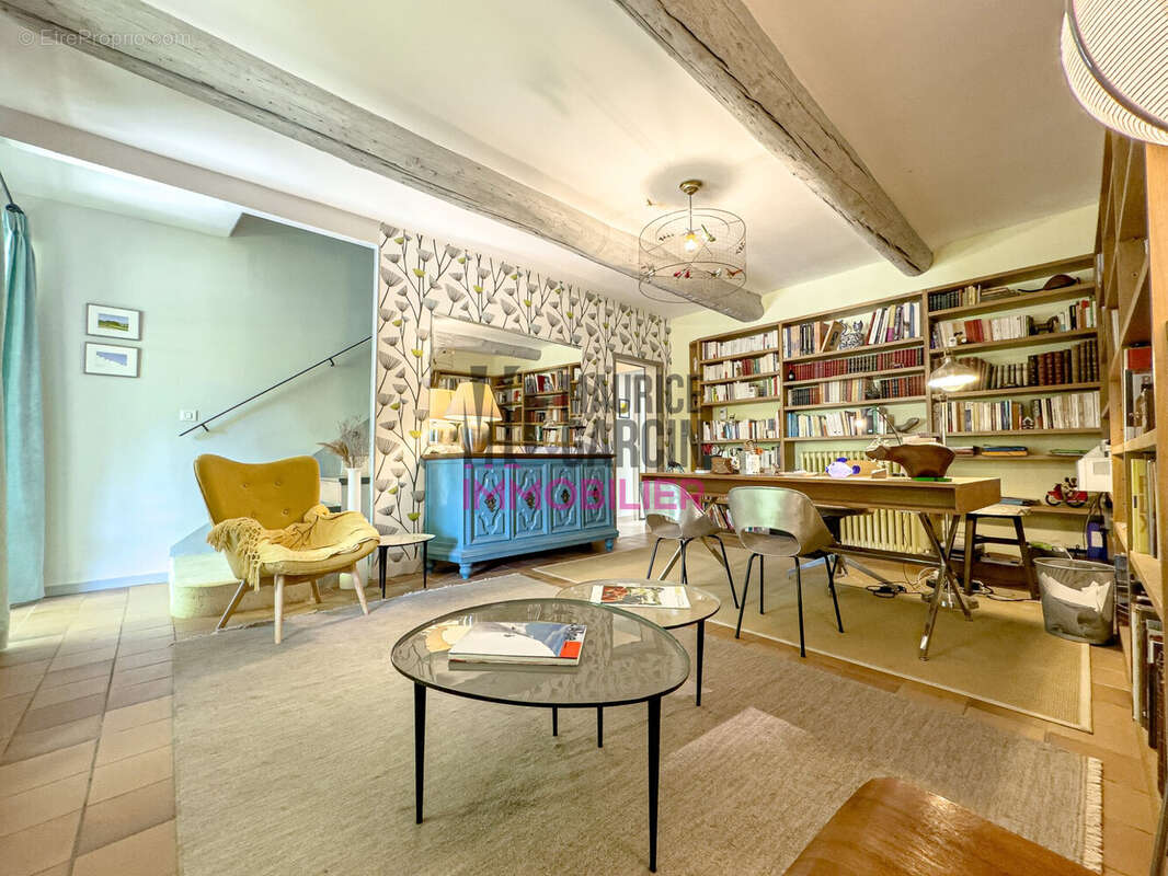 Maison 330 m² à Pernes-Les-Fontaines  - photo 8