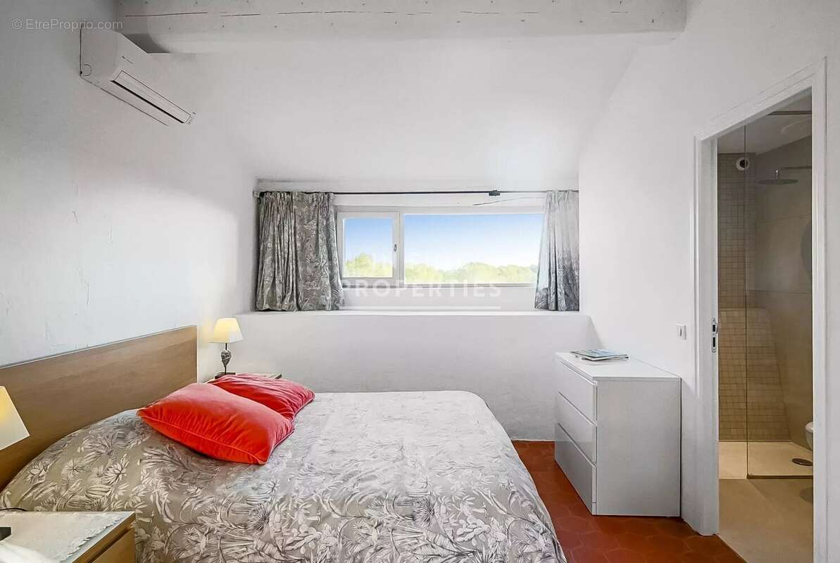 Maison à MOUANS-SARTOUX